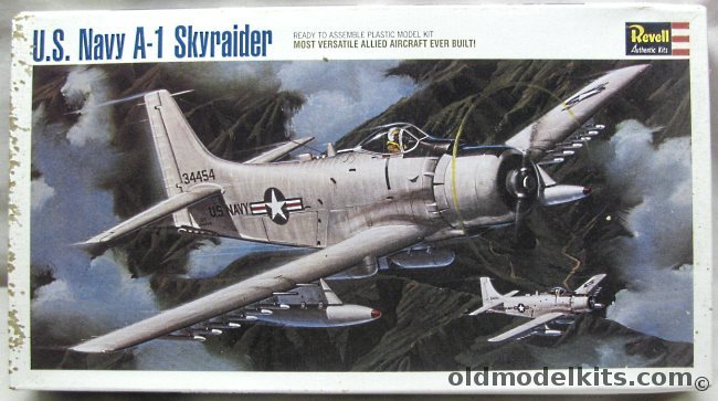 Revell 1/40 A-1 Skyraider - US Navy or South Vietnam, 0261R0100 plastic model kit